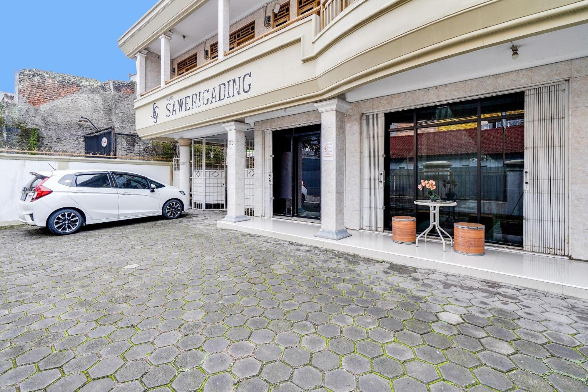 Oyo Life 91994 Sawerigading Jatinangor Syariah Hotell Sayang Exteriör bild