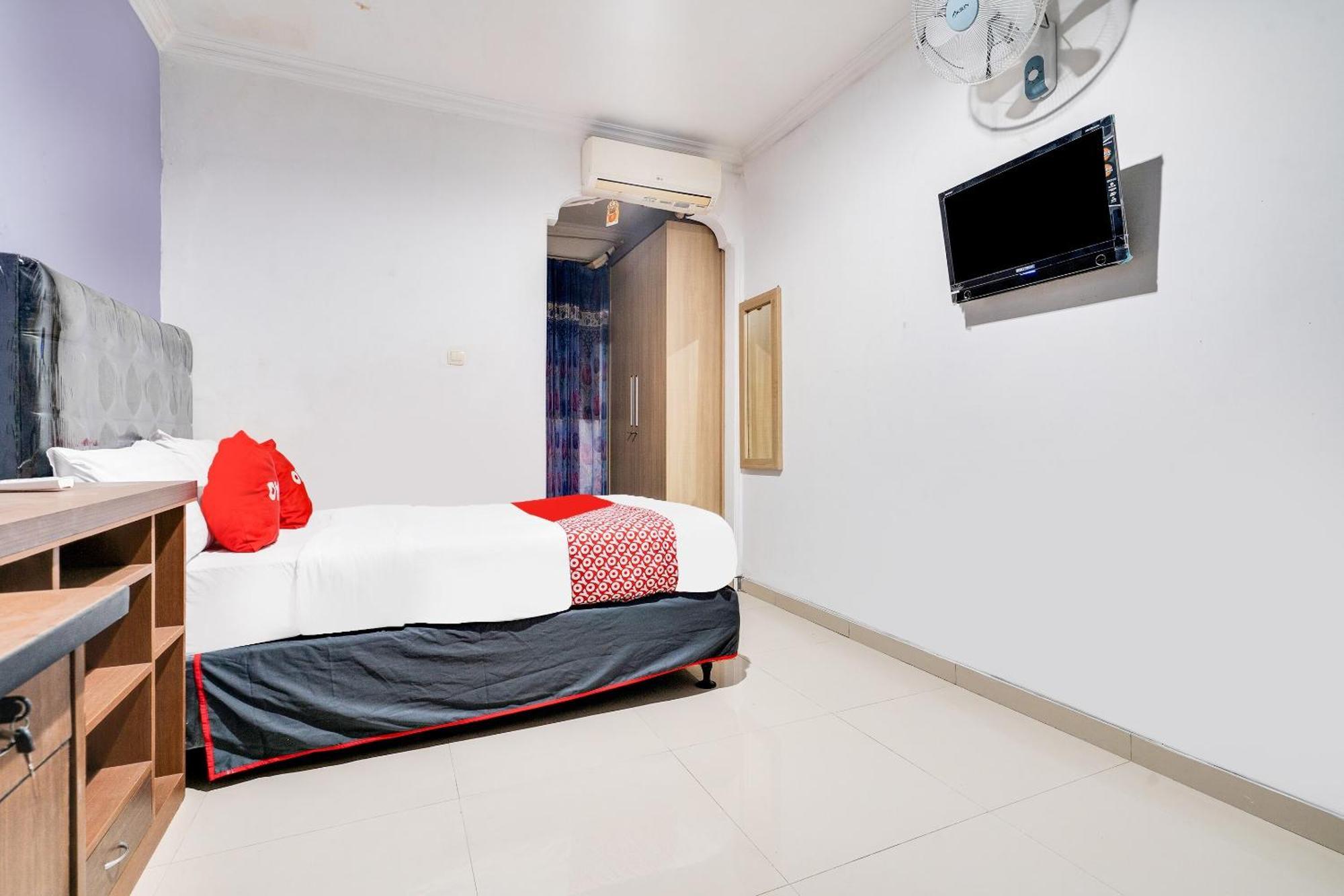 Oyo Life 91994 Sawerigading Jatinangor Syariah Hotell Sayang Exteriör bild