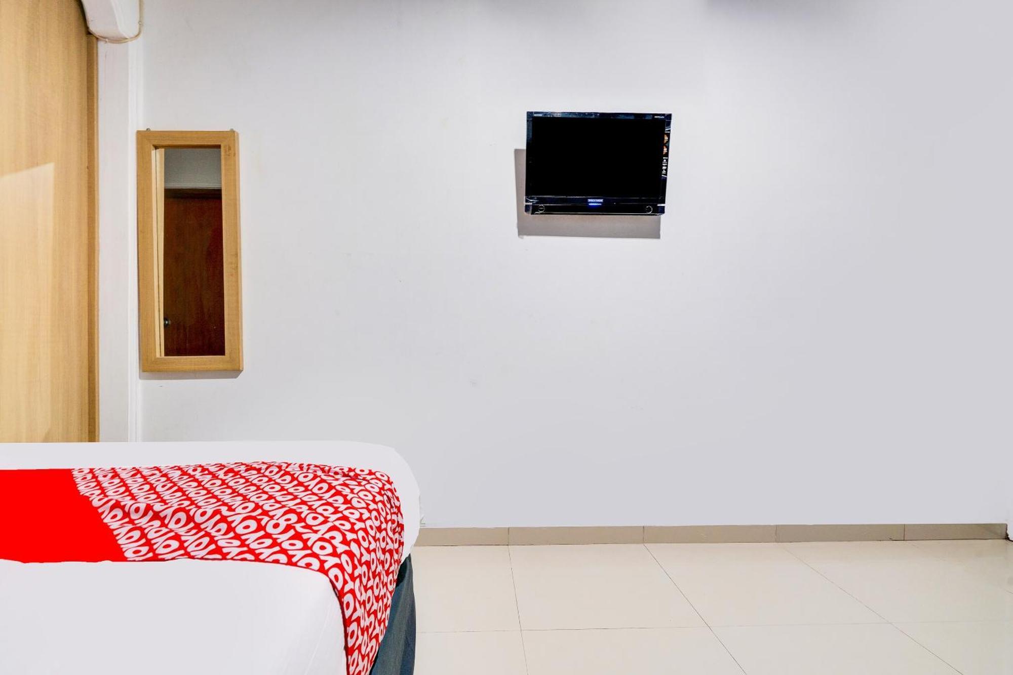 Oyo Life 91994 Sawerigading Jatinangor Syariah Hotell Sayang Exteriör bild