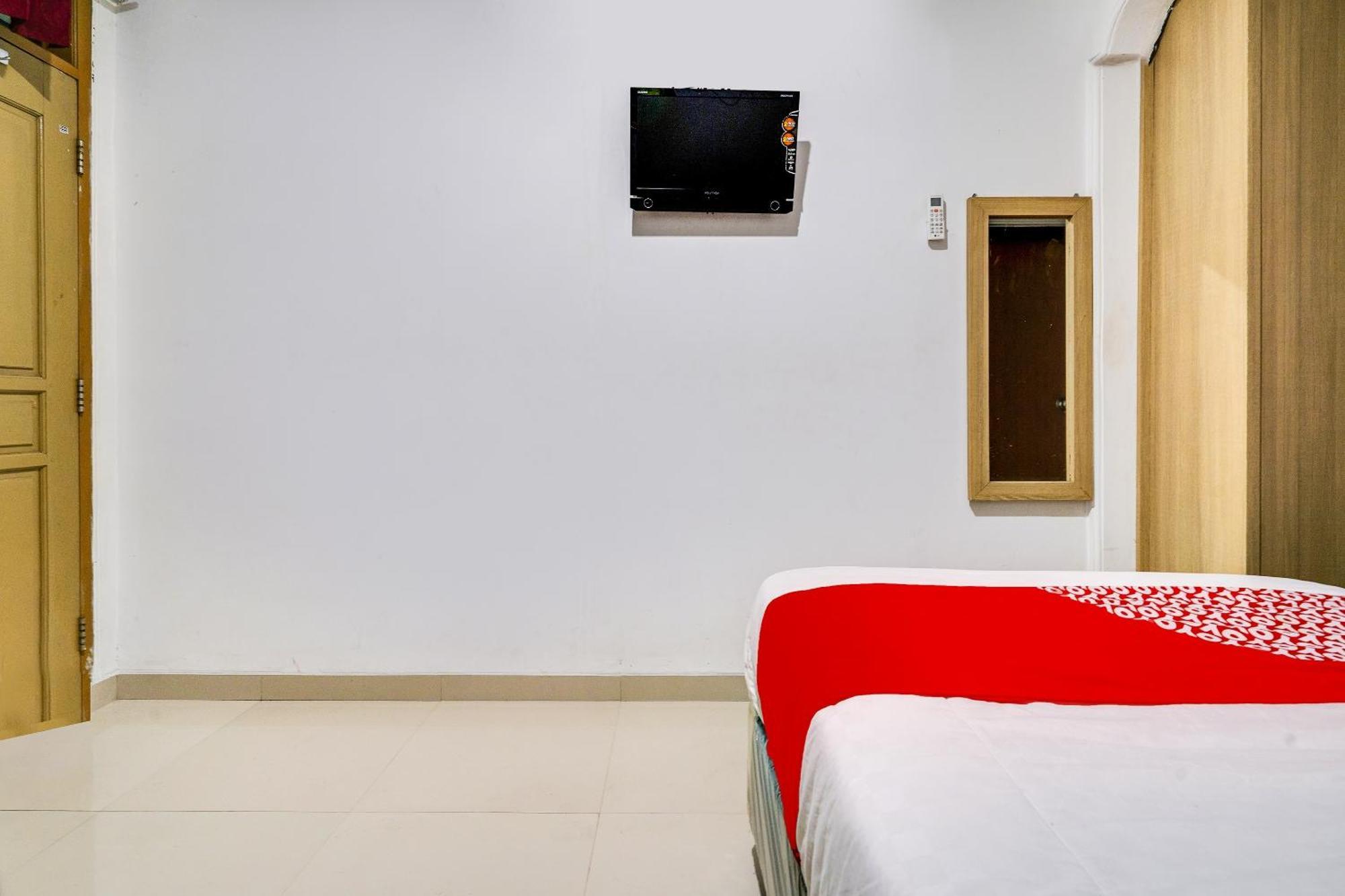 Oyo Life 91994 Sawerigading Jatinangor Syariah Hotell Sayang Exteriör bild